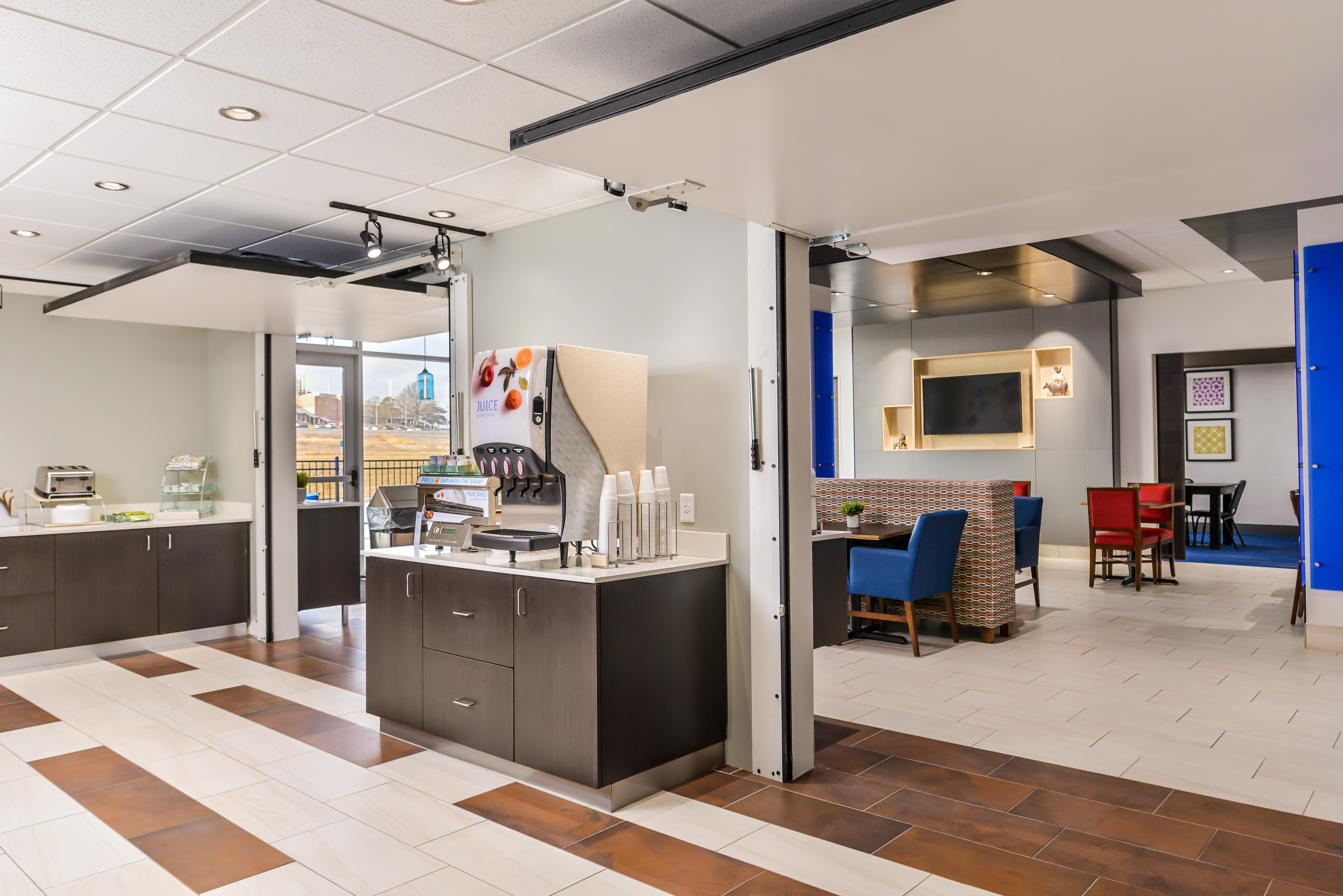Holiday Inn Express & Suites - Kansas City - Lee'S Summit By Ihg Exterior foto