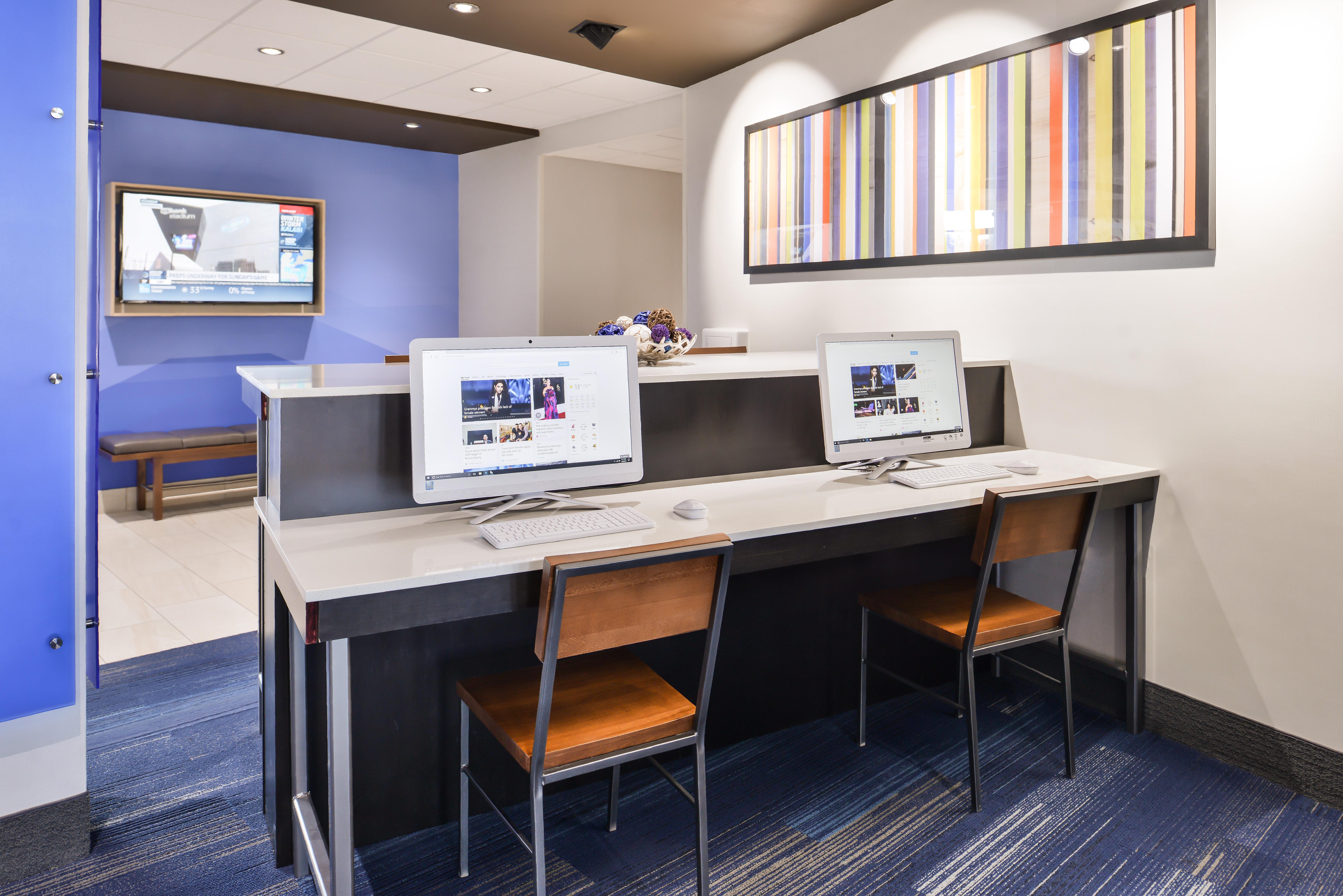 Holiday Inn Express & Suites - Kansas City - Lee'S Summit By Ihg Exterior foto